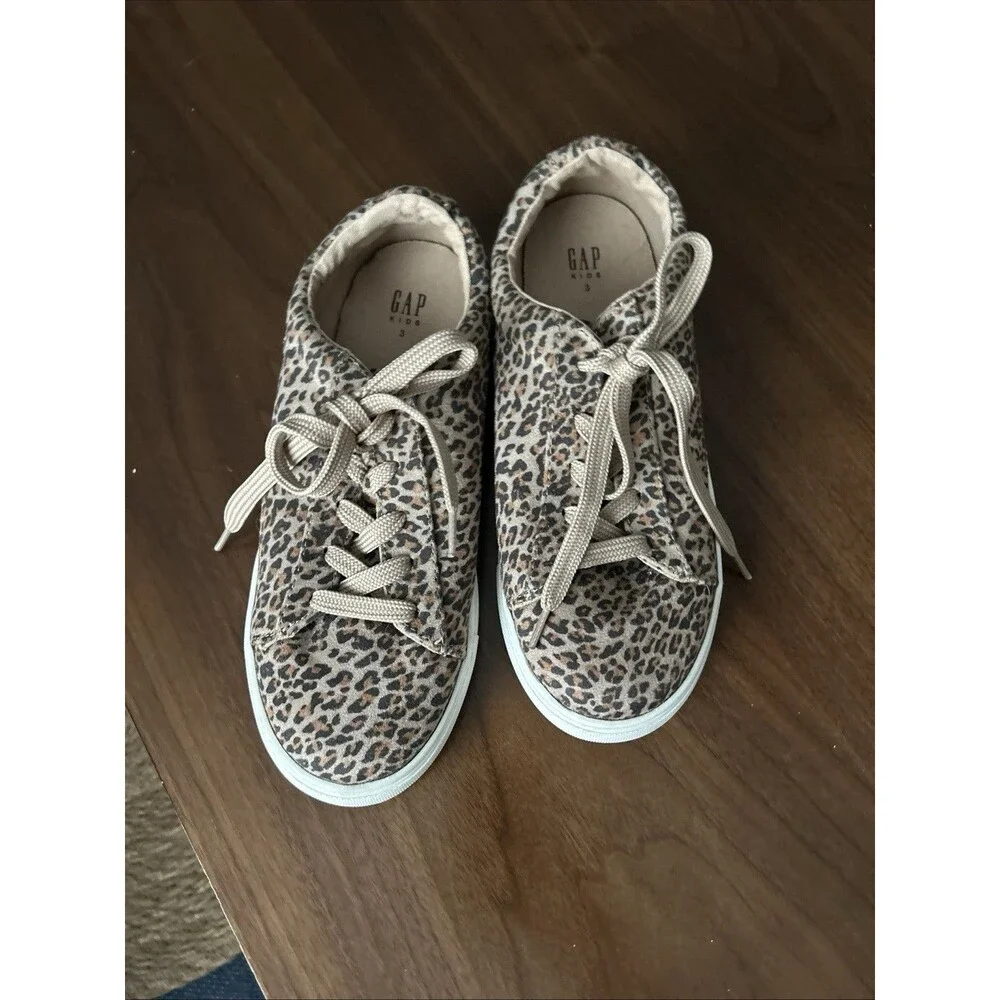 GAP Kids Leopard Animal Print Low Top Canvas Lace-Up Sneakers Unisex Kids 3